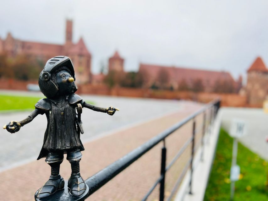 Gdansk: Malbork Castle & Westerplatte Tour with Local Lunch - A Polish lunch in a wooden house