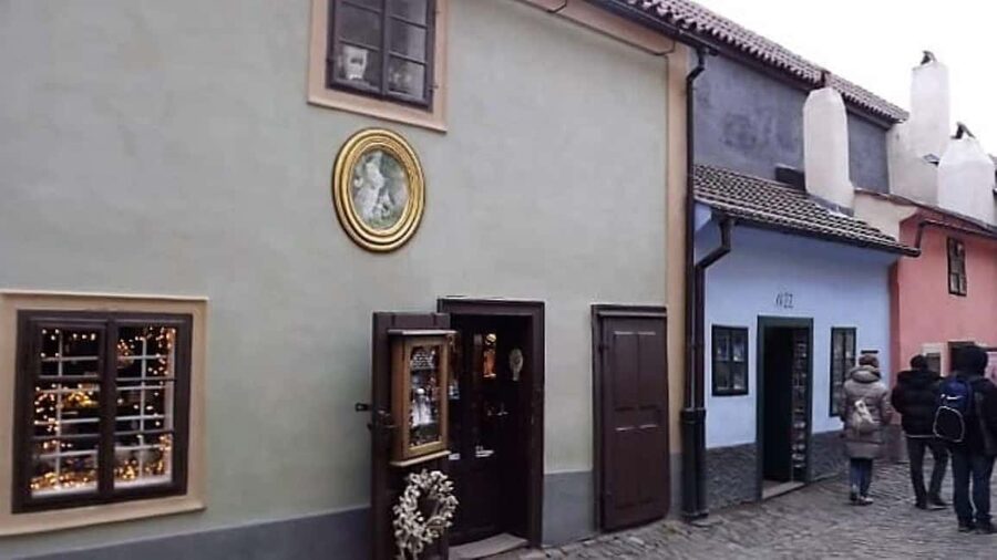 Get&Go:Prague Castle Ticket & E-Guide with Discount Vouchers - The main strengths and limits