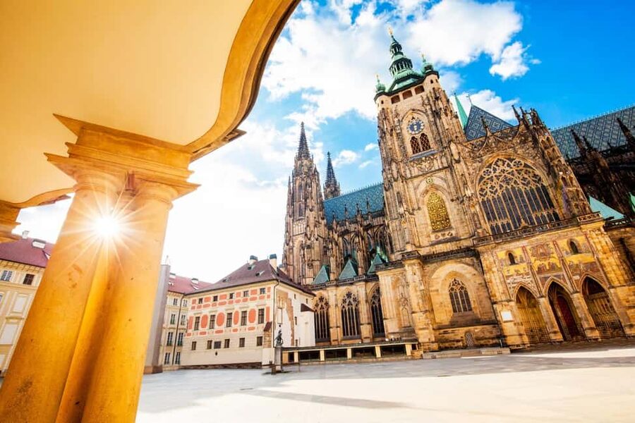 Get&Go:Prague Castle Ticket & E-Guide with Discount Vouchers - Start with St. Vitus Cathedral