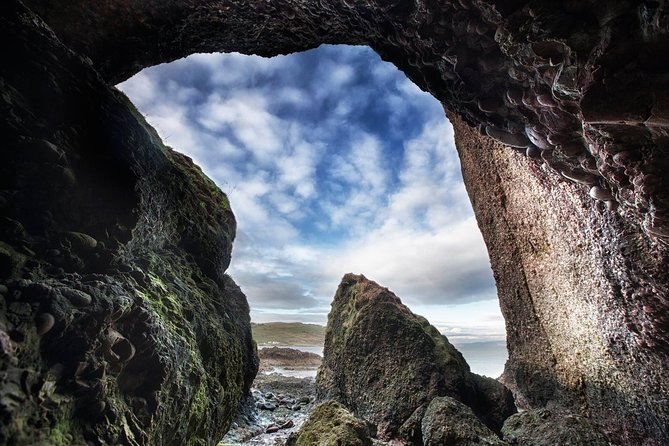 Giant's Causeway Tour from Belfast - Luxury Bus + Castles Tour - What the $32.94 price really buys you