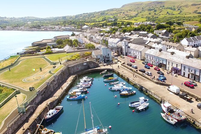 Giants Causeway & Castles Tour from Belfast: Guided tour - Giant’s Causeway: the day’s main event