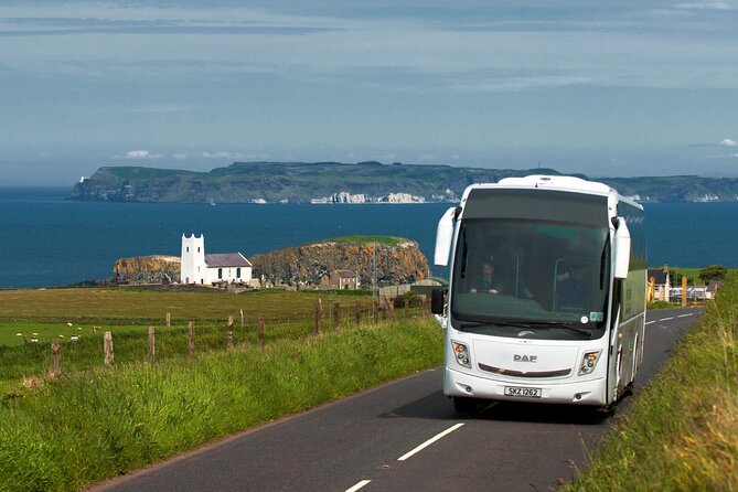 Giants Causeway & Castles Tour from Belfast: Guided tour - Carrickfergus Castle: a strong opening stop