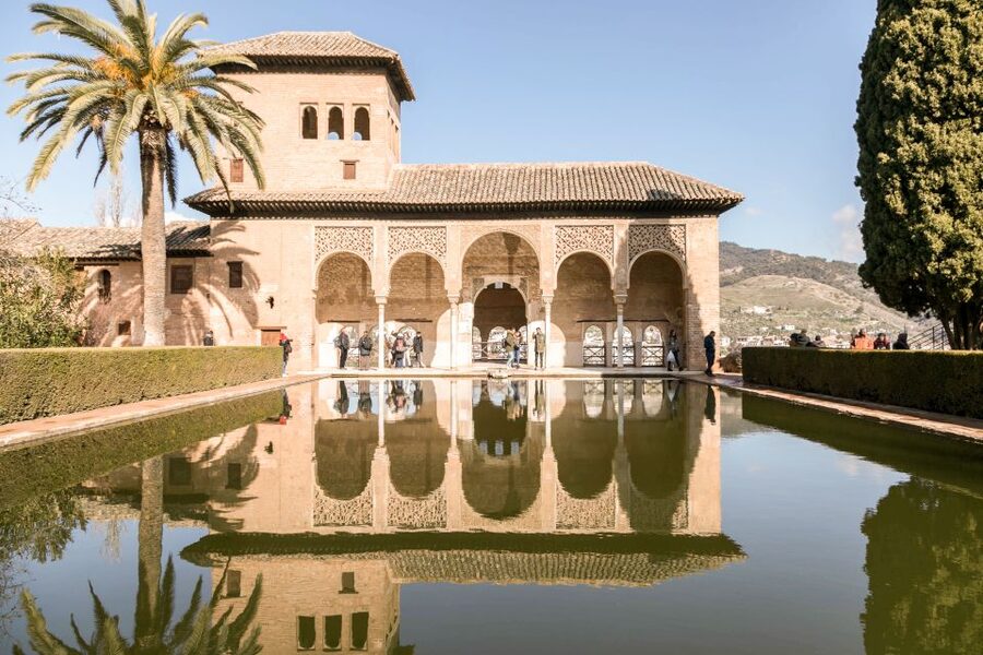 Granada: 3-Hour Alhambra and Generalife Gardens Guided Tour - How much value do you get for $88?