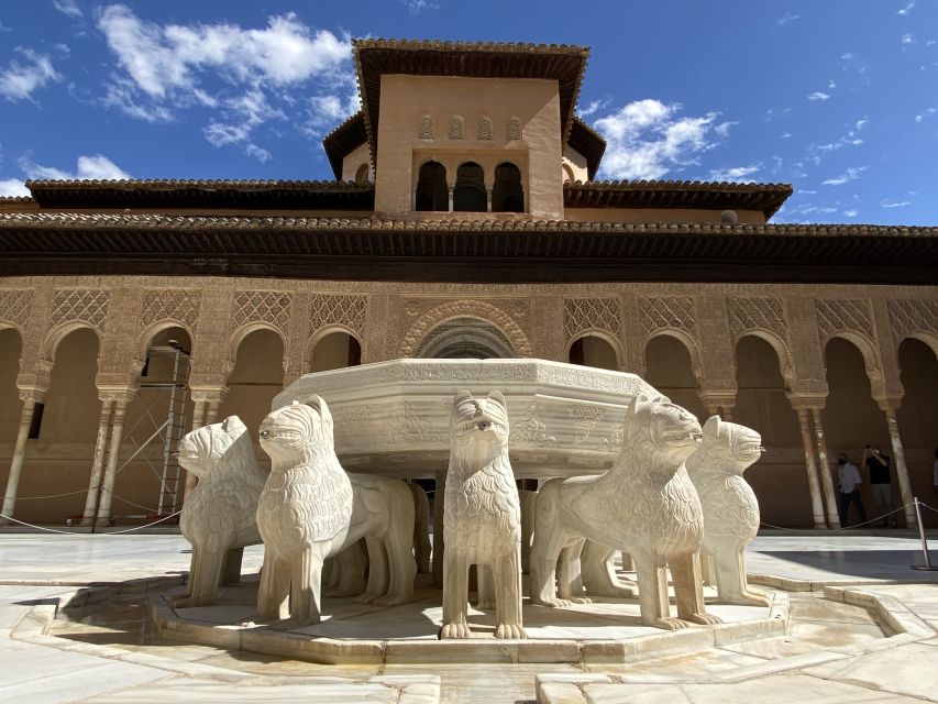 Granada: Alhambra, Alcazaba, and Generalife Private Tour - The Alcazaba: Granada from the fortress walls