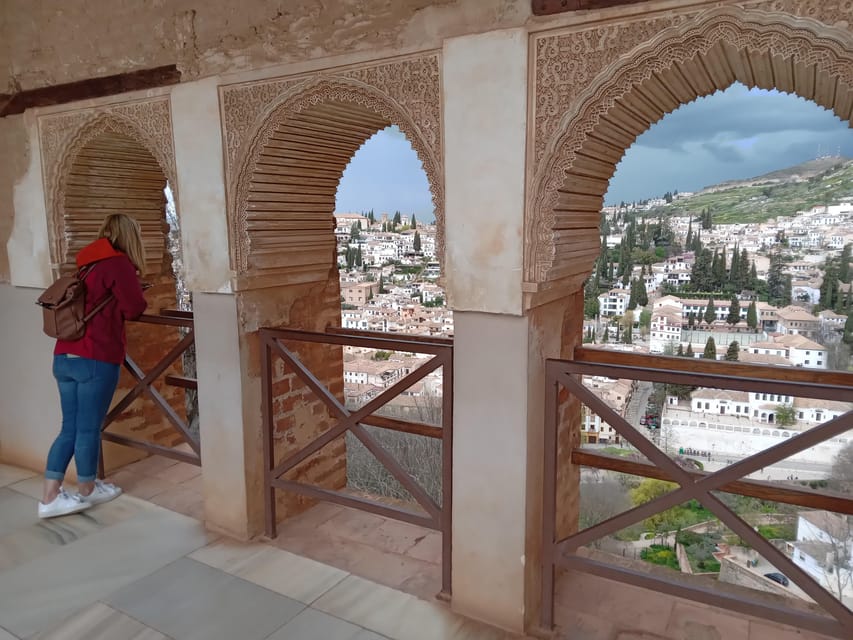 Granada: Alhambra, Alcazaba, and Nasrid Palaces Tour - Charles V Palace, a sharp change in style
