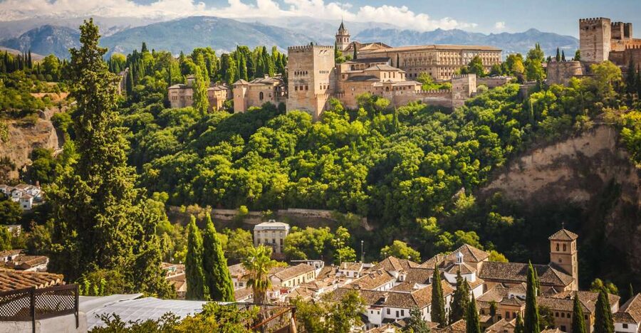 Granada: Alhambra and Charles V Palace Tour - Key points to know before you book