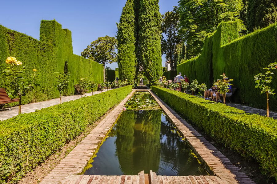 Granada: Alhambra and Nasrid Palaces Entry Ticket - Who will get the most from this ticket?