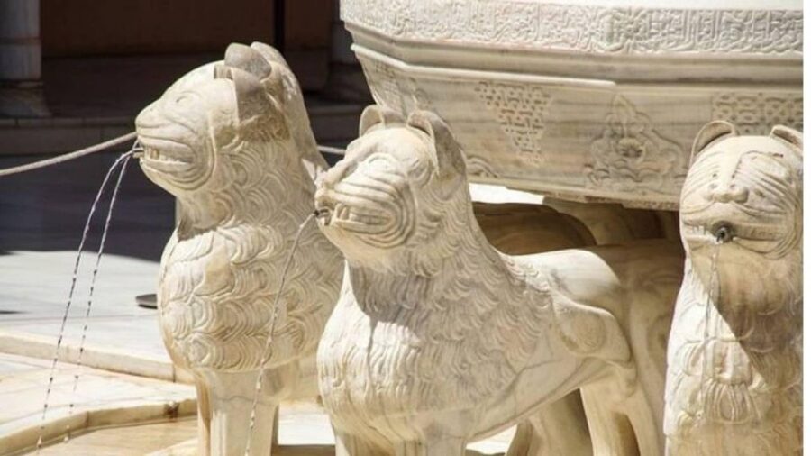 Granada: Alhambra and Nasrid Palaces Tour without Tickets - Palace of Charles V, a different architectural language