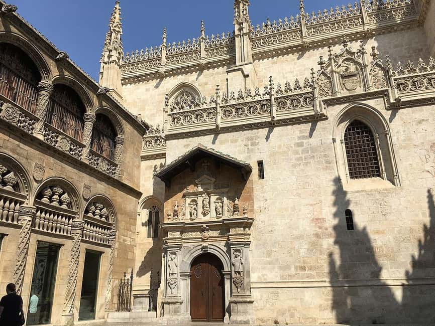 Granada: Alhambra, Cathedral, Royal Chapel and Albayzin tour - Practical planning for two days in Granada
