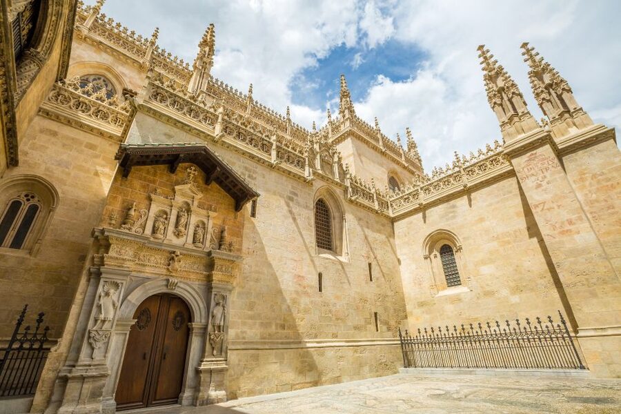 Granada: Alhambra, Cathedral & Royal Chapel Tour w/ Tickets - Why this Granada tour works as a history lesson