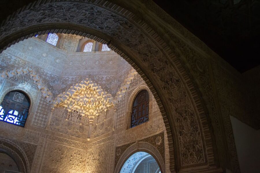 Granada: Alhambra Complex Guided Tour with Ticket - Three hours, crowd levels, and guide quality