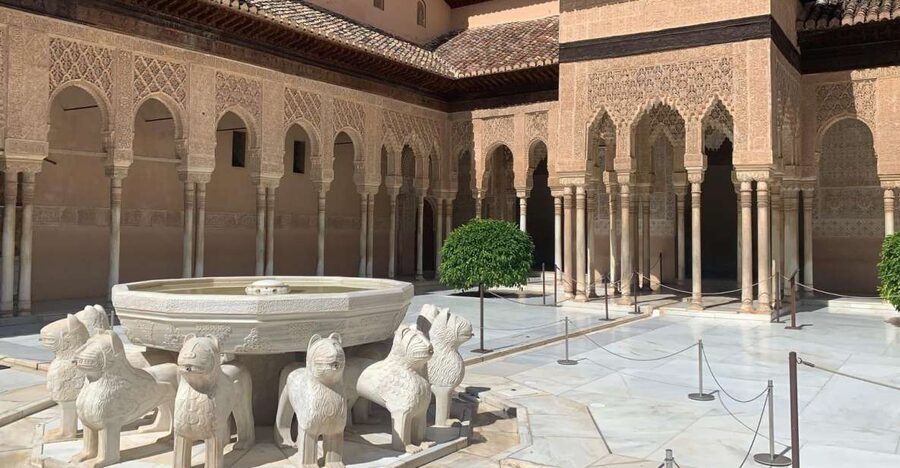 Granada: Alhambra Complex Guided Tour with Ticket - Meeting at the Access Pavilion
