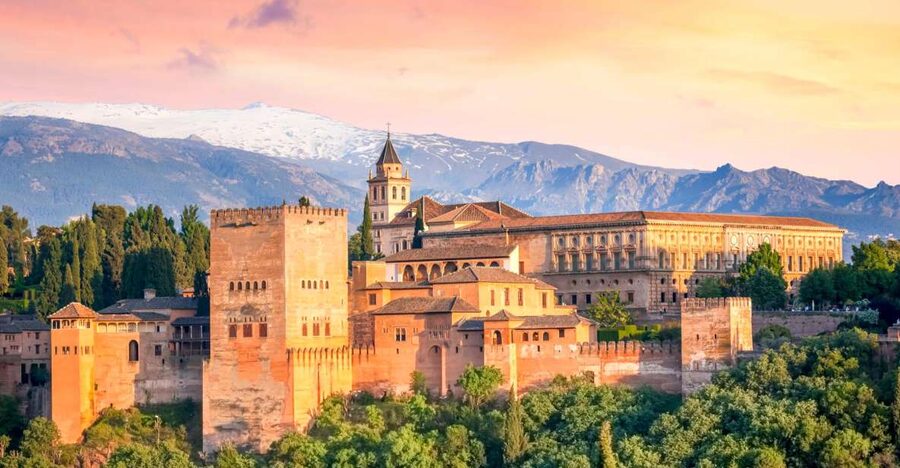 Granada: Alhambra Entry Ticket with Audio Guide - Key points to know before booking