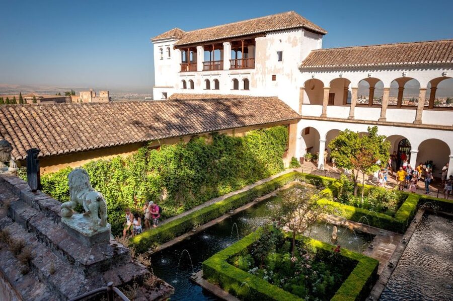 Granada: Alhambra Entry Ticket with Audio Guide - Generalife Gardens: give this section proper time