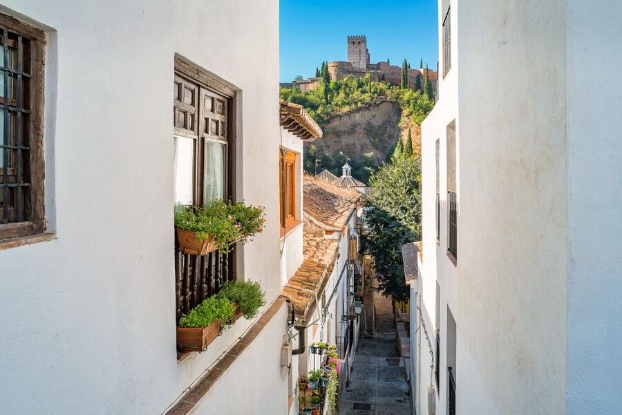Granada: Alhambra Full Complex & Andalusi Monuments Tickets - Bañuelo shows the value of the smaller stops