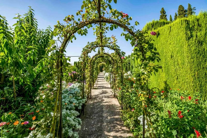 Granada: Alhambra & Gardens Tour w/Nasrid Palaces Option - Generalife Gardens and the summer palace