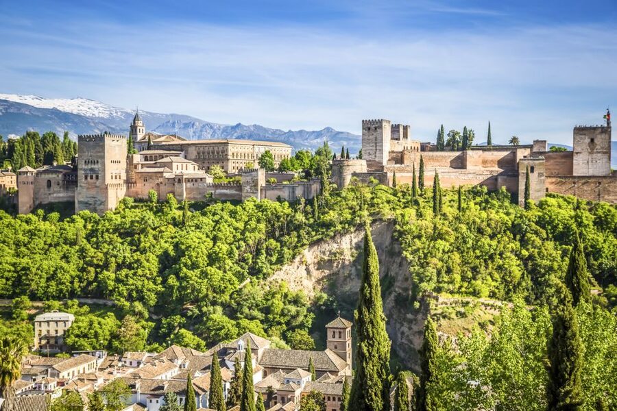 Granada: Alhambra, Nasrid, and Generalife Private Tour - Why the private format matters inside the Alhambra