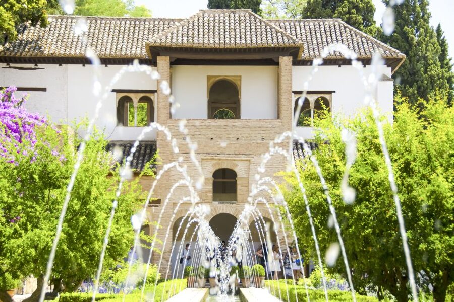 Granada: Alhambra, Nasrid, and Generalife Private Tour - The Nasrid Palaces and the Mexuar
