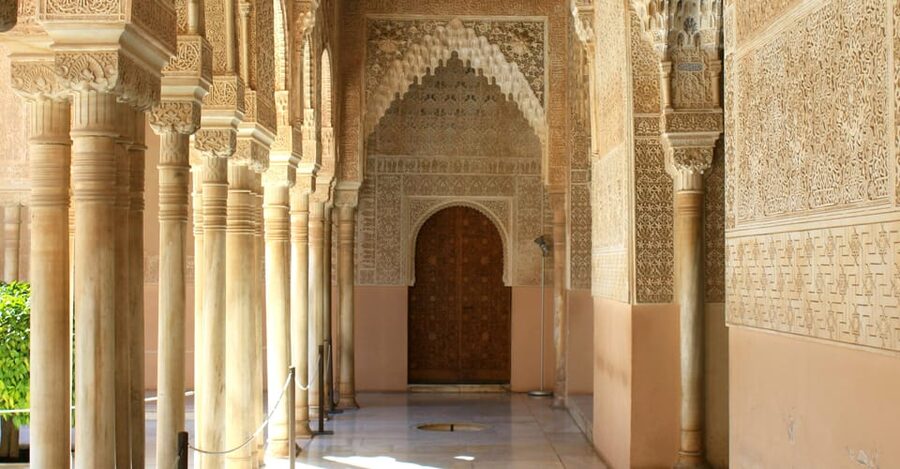 Granada: Alhambra & Nasrid Palaces Small Group Guided Tour - Timing changes and practical preparation
