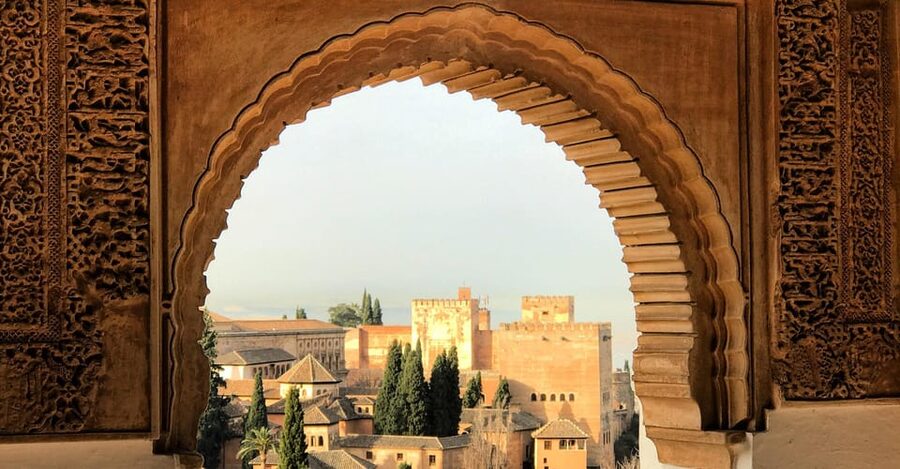 Granada: Alhambra & Nasrid Palaces Small Group Guided Tour - Who should book this Alhambra tour?