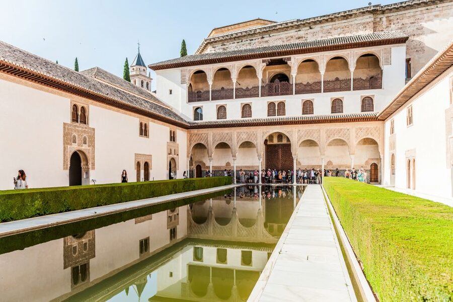 Granada: Alhambra & Nasrid Palaces Tour with Tickets - Palace of Charles V Shows a Later Chapter
