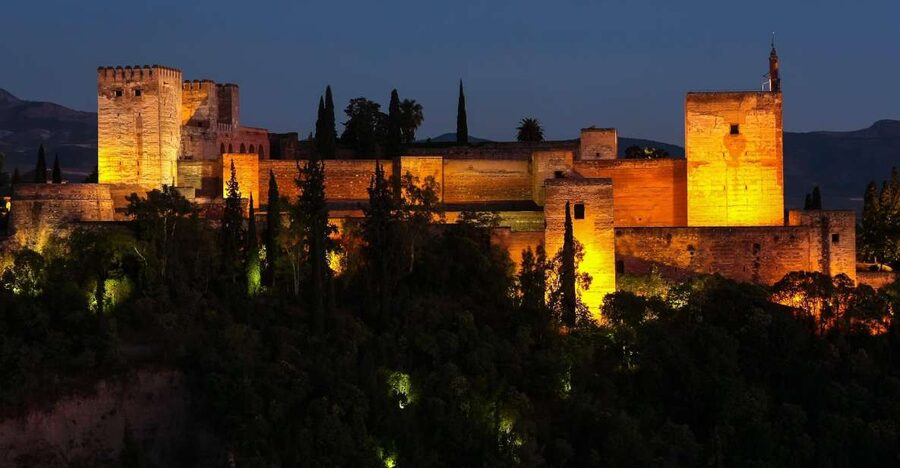 Granada: Alhambra Night Visit Entry Ticket - Why the Alhambra is worth seeing at night