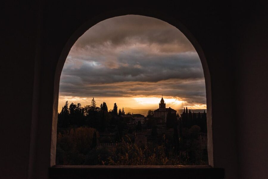 Granada: Alhambra Night Visit Entry Ticket - What the 1.5-hour schedule means