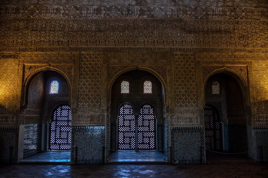 Granada: Alhambra Night Visit Entry Ticket - Crowd levels, group size, and the evening atmosphere