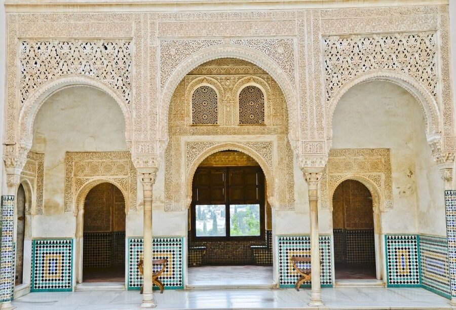Granada: Alhambra Regular Tour - Key points to know before booking