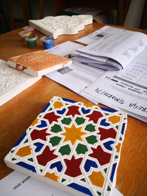Granada: "Alhambra´s Craft Workshop" - What the Materials and Tools Add