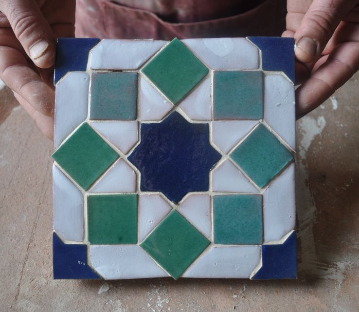 Granada: "Alhambra´s Craft Workshop" - Why the Finished Souvenir Matters