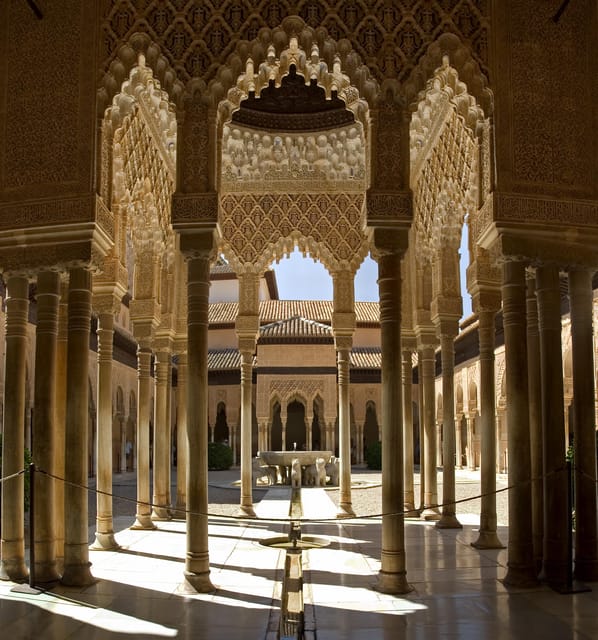 Granada: Combo Alhambra, Albaicín, and Sacromonte Tour - Why this Granada combination works