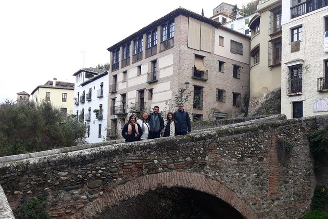 Granada Day Trip: Alhambra & Nazaries Palaces from Seville - Who should choose this Seville day trip?