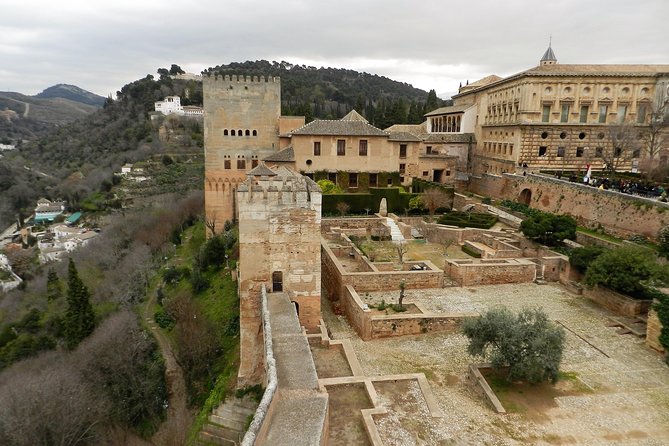 Granada Day Trip: Alhambra & Nazaries Palaces from Seville - What happens in Granada before the palace visit