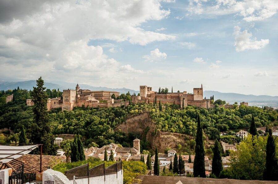 Granada: E-Bike Tour and Fast-Track Alhambra Ticket - Who should book this ride?