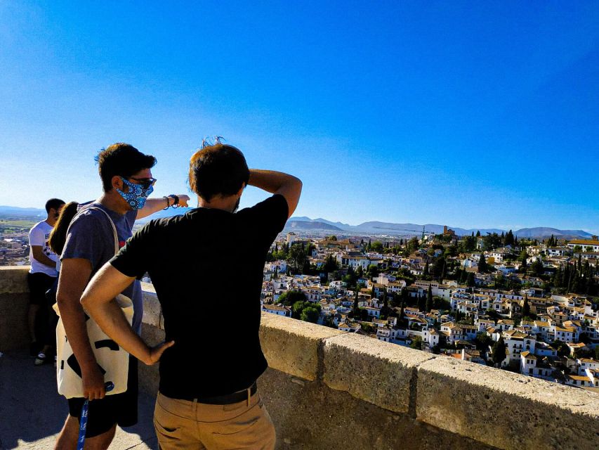 Granada: Private Full Alhambra Tour with Nasrid Palaces - Alcazaba: the oldest walls and Granada views