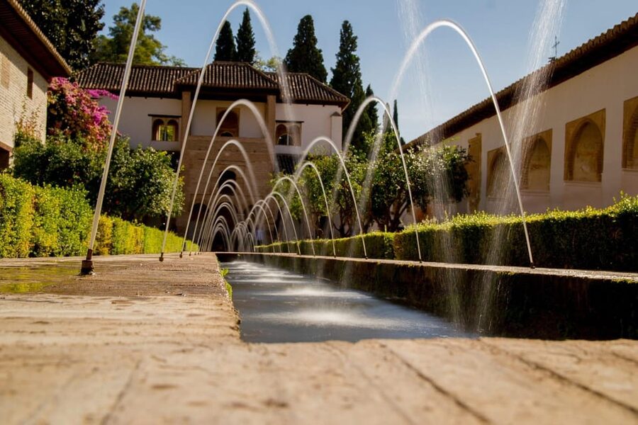 Granada: Tour of Alhambra, Generalife, and Nasrid Palaces - How the three-hour schedule feels