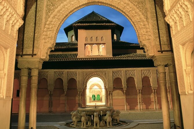 Granada Tour with Alhambra and Generalife Gardens from Seville - The Nasrid Palaces and Palace of Charles V
