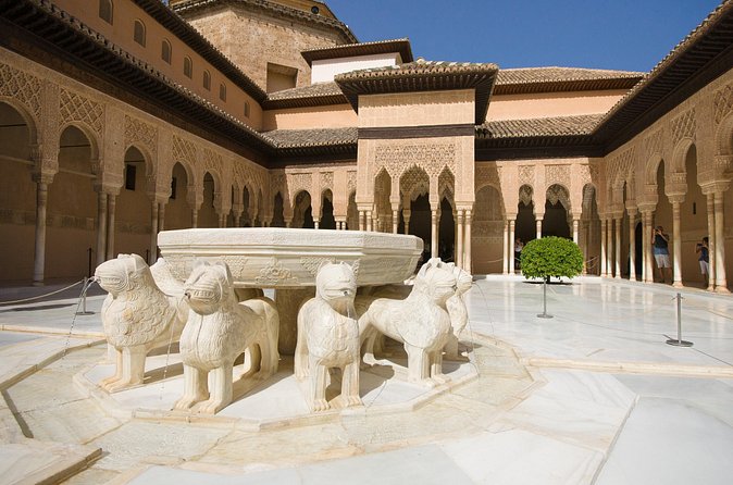 Granada Tour with Alhambra and Generalife Gardens from Seville - Two hours in Granada, with less time than it sounds