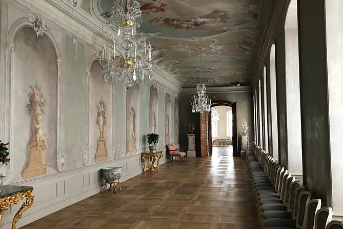 Group Day trip to Rundale Palace, Hill of Crosses & Bauska Castle - What the guide adds to a long road day