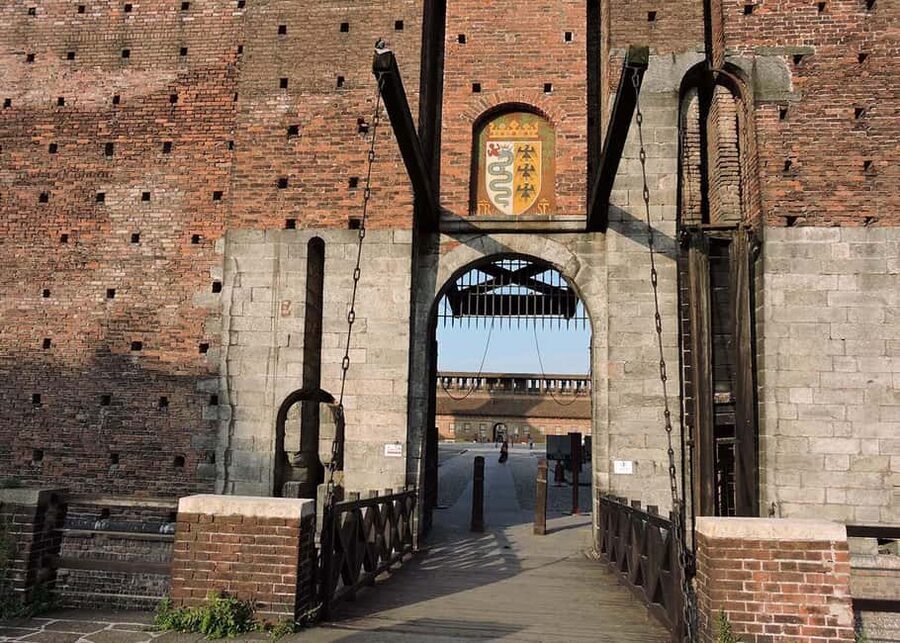 Guided Tour: Discover Sforza Castle and Michelangelo's Art - What the 90-minute route feels like