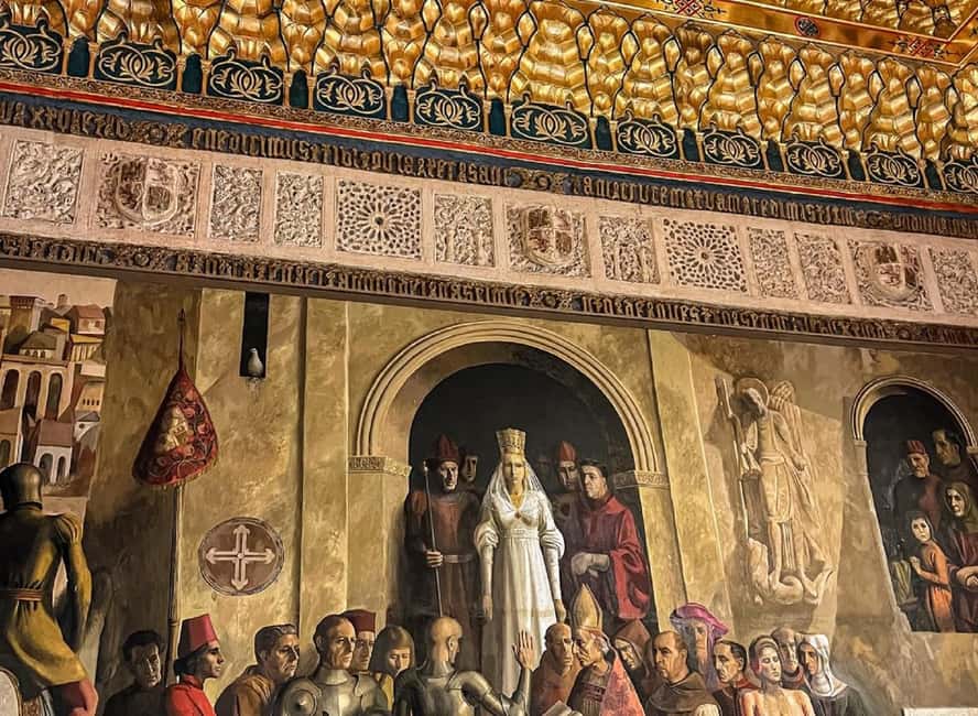 Guided tour of Segovia in Spanish: Cathedral and Alcázar - Inside the Cathedral known as the Lady of the Cathedrals