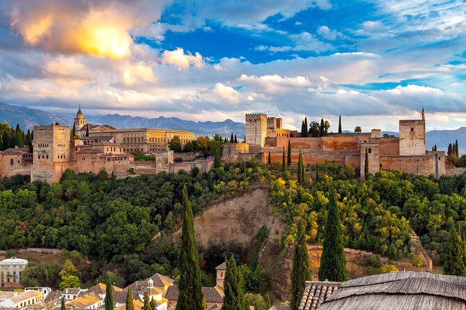 Guided Walking Tour of the Alhambra in Granada - Courtyards where water does the talking