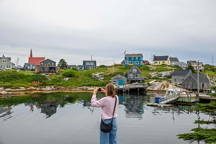 Halifax: Peggy's Cove, Citadel and Titanic Cemetery Tour - Key points to know before booking