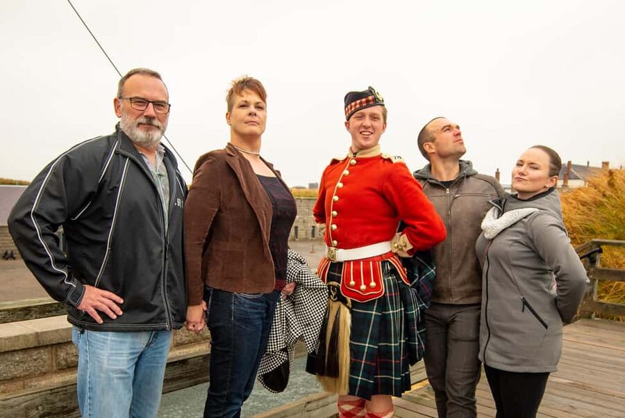Halifax: Peggy's Cove, Citadel and Titanic Cemetery Tour - Should you book the Halifax highlights tour?