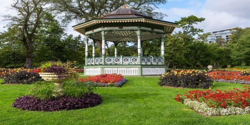 Halifax: Small Group Walking Tour with Citadel & Museum - Why this Halifax walking tour works