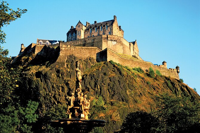 Harry Potter Tour & Edinburgh Castle Visit - Old Town lanes, landmarks, and steep walking