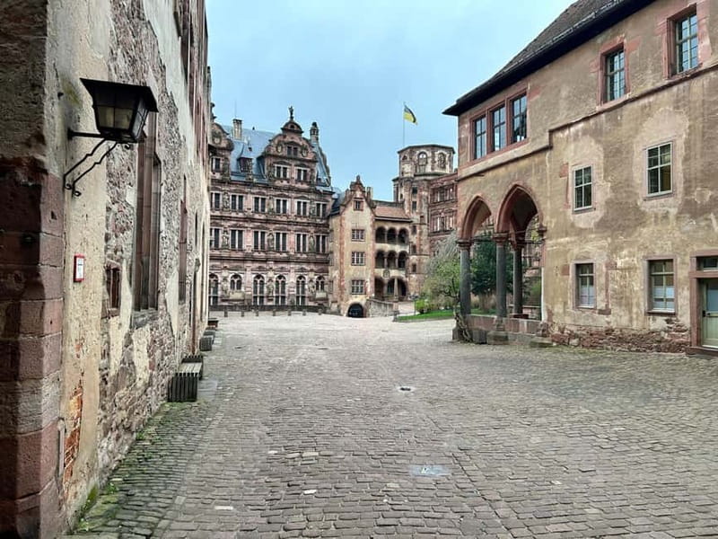 Heidelberg: Discover Heidelberg Castle – experience history up close - The mountain railway makes the castle easy to reach