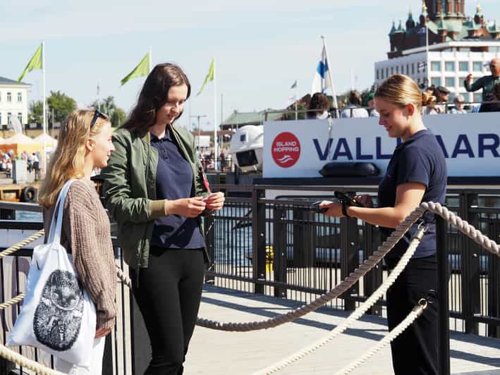 Helsinki: Vallisaari Fortress Island Ferry Ticket - Nature trails with real limits