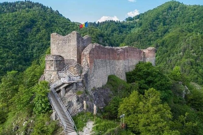 Hiking to the Poenari Fortress and Princely Court of Târgoviște - Key points to know before booking